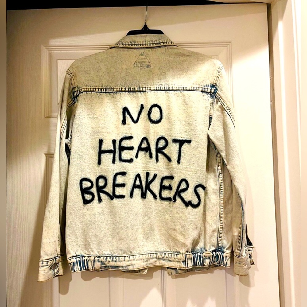 Graphic washed rugged denim jacket size small for women by signature 8